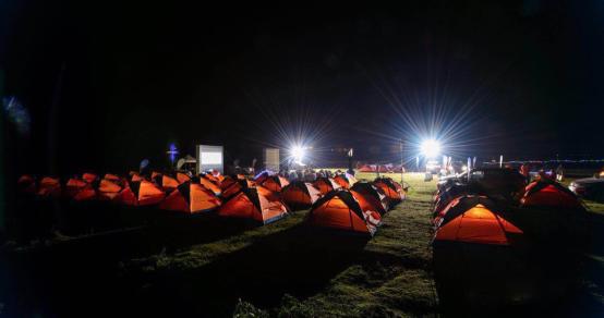 Мобильная солнечная световая башня для кемпинга Mobile Solar Light Tower for Camping
